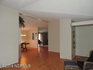 209 Harveys Ln, Hampstead, NC 28443 photo 7