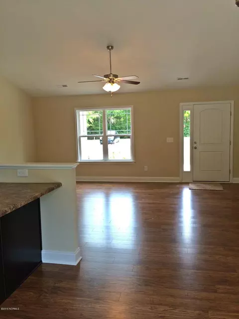 494 Hickory Point Rd, Hampstead, NC 28443 photo 7