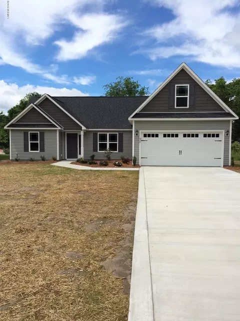 494 Hickory Point Rd, Hampstead, NC 28443 photo 1