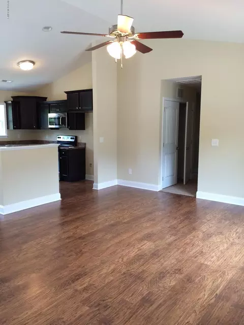 494 Hickory Point Rd, Hampstead, NC 28443 photo 8