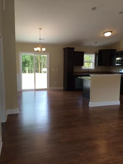 494 Hickory Point Rd, Hampstead, NC 28443 photo 9