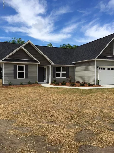 494 Hickory Point Rd, Hampstead, NC 28443 photo 2