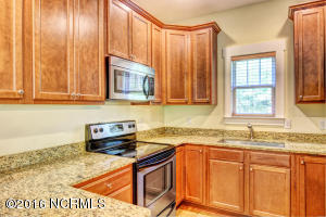 104 Emerson Ct, Hampstead, NC 28443 photo 9