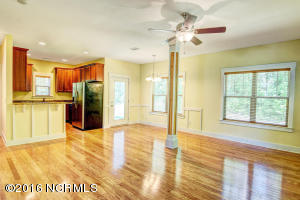 104 Emerson Ct, Hampstead, NC 28443 photo 5