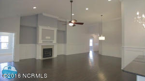 82 King Arthurs Ct, Hampstead, NC 28443 photo 5