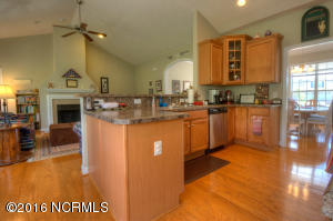 516 Azalea Dr, Hampstead, NC 28443 photo 9