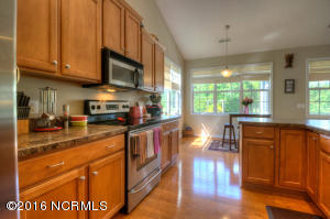 516 Azalea Dr, Hampstead, NC 28443 photo 7