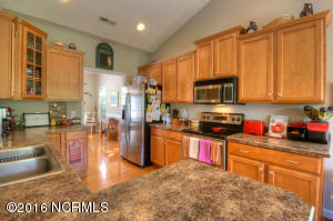 516 Azalea Dr, Hampstead, NC 28443 photo 6