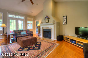 516 Azalea Dr, Hampstead, NC 28443 photo 3