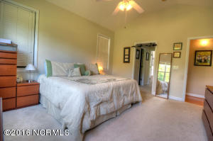 516 Azalea Dr, Hampstead, NC 28443 photo 13
