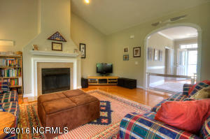 516 Azalea Dr, Hampstead, NC 28443 photo 4