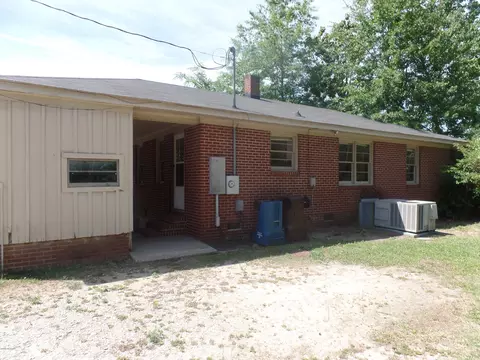809 S Washington Ave, Dunn, NC 28334 photo 2