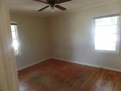 809 S Washington Ave, Dunn, NC 28334 photo 5