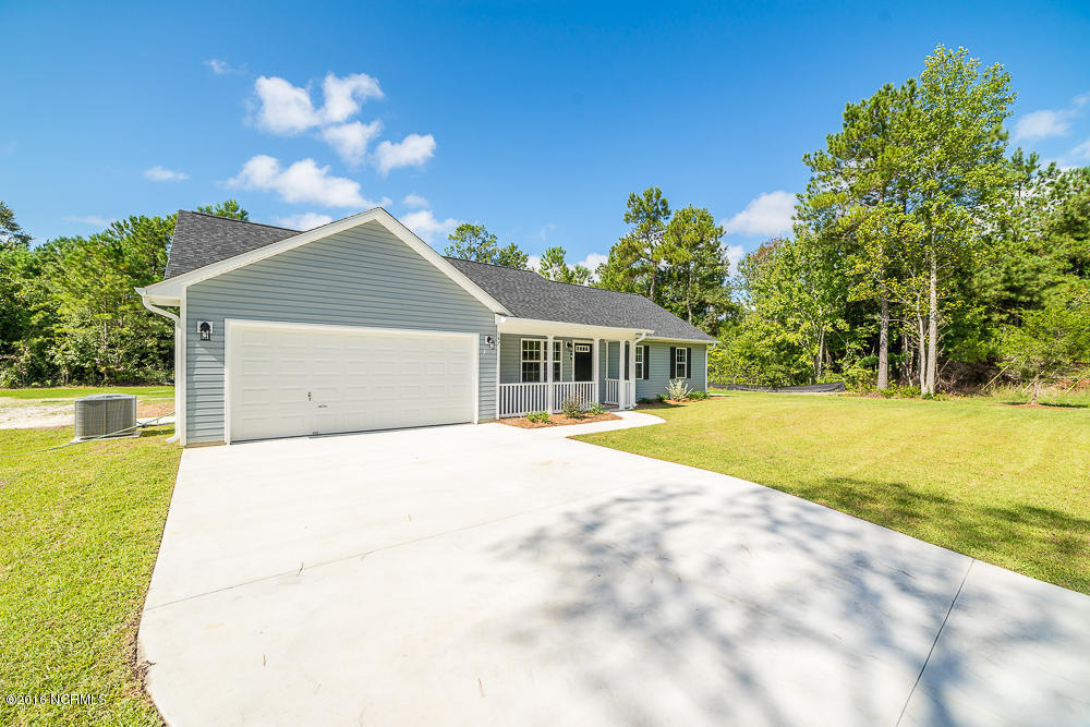 147 Queens Haven Rd, Hubert, NC 28539 photo 1