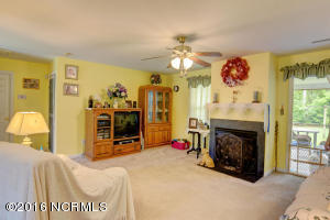 140 Marcil Ln, Hampstead, NC 28443 photo 13