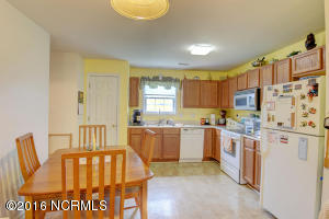 140 Marcil Ln, Hampstead, NC 28443 photo 9