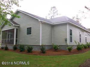 147 Estuary Dr, Hampstead, NC 28443 photo 2