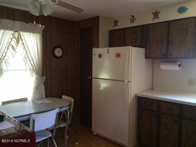 912 Cedar Ave, Hampstead, NC 28443 photo 5
