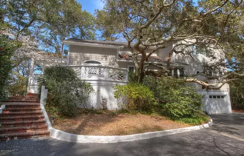 184 Oakleaf Dr, Pine Knoll Shores, NC 28512 photo 1