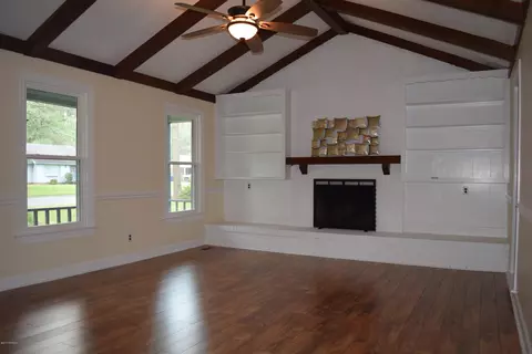 201 Avalon Ln, Greenville, NC 27858 photo 2