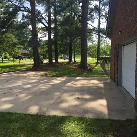 201 Avalon Ln, Greenville, NC 27858 photo 17