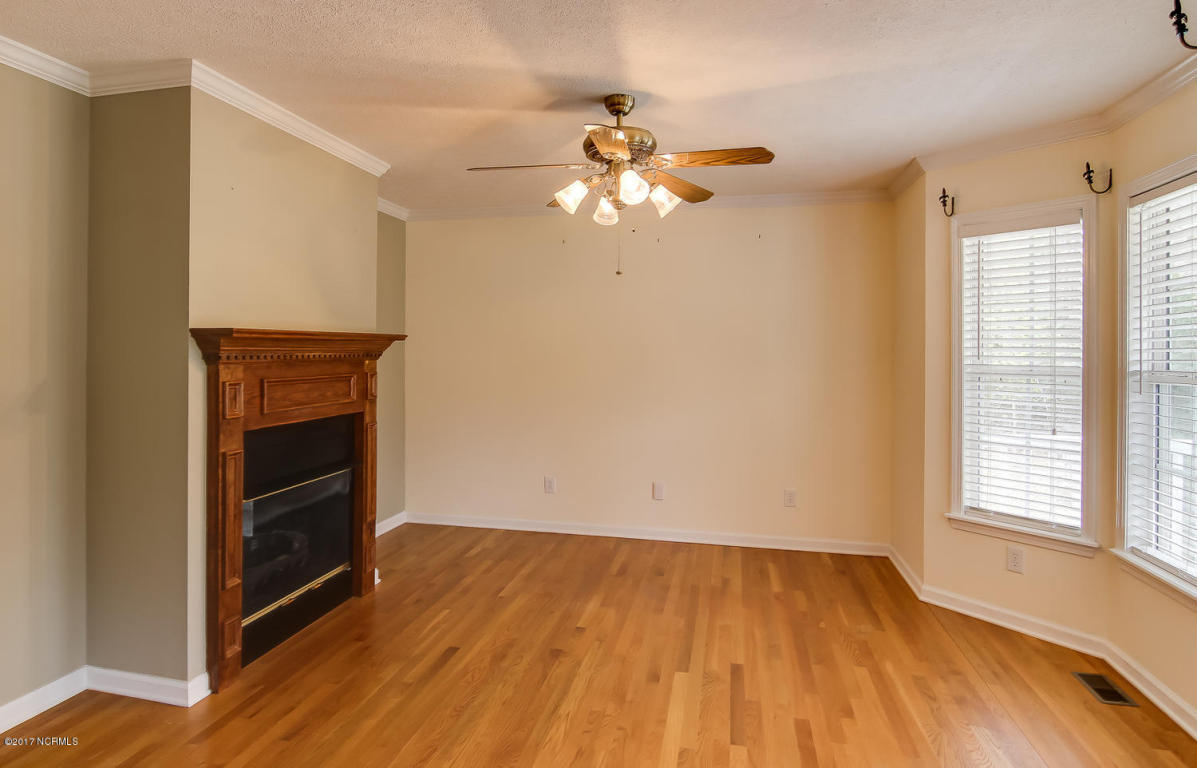 1267 Royal Tern Dr, Hampstead, NC 28443 photo 9