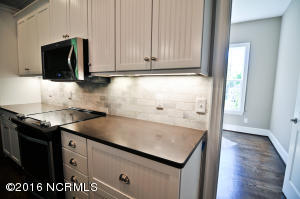 647 Belhaven Dr, Wilmington, NC 28411 photo 12
