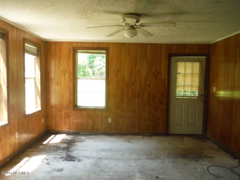344 Bermuda Dr, Hampstead, NC 28443 photo 4