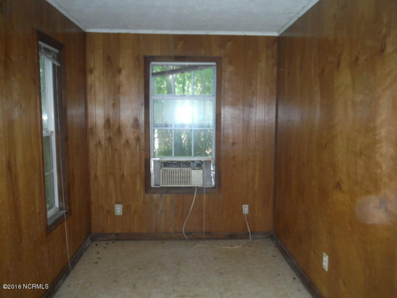 344 Bermuda Dr, Hampstead, NC 28443 photo 5