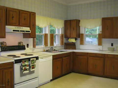 319 E Main, Williamston, NC 27892 photo 2