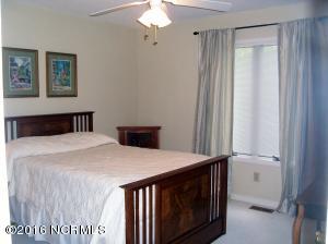 107 Bogey Ct, Hampstead, NC 28443 photo 9