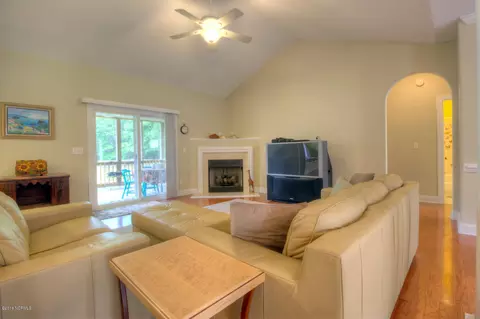 316 Long Leaf Dr, Hampstead, NC 28443 photo 3