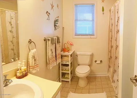 424 39th St, Sunset Beach, NC 28468 photo 11