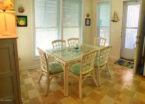 424 39th St, Sunset Beach, NC 28468 photo 6