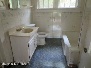 301 N Front St, Hamilton, NC 27840 photo 30