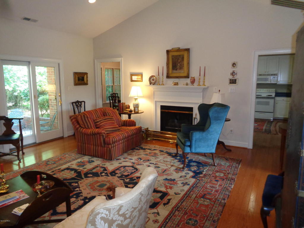 1012 Devonshire Dr, Trent Woods, NC 28562 photo 3