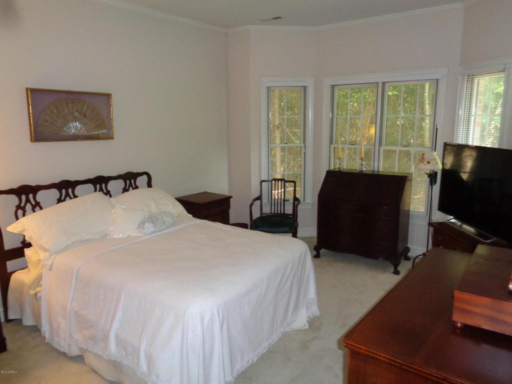 1012 Devonshire Dr, Trent Woods, NC 28562 photo 9