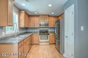752 Gregory Fork Rd, Richlands, NC 28574 photo 9