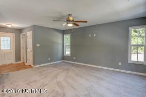 752 Gregory Fork Rd, Richlands, NC 28574 photo 7