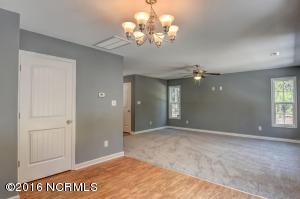 752 Gregory Fork Rd, Richlands, NC 28574 photo 13