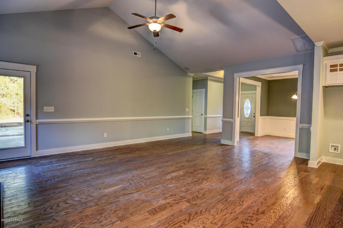 101 Weathersbee Dr, Hampstead, NC 28443 photo 7