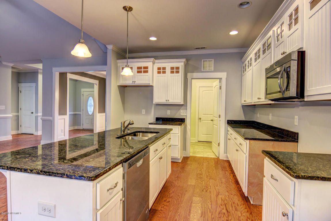 101 Weathersbee Dr, Hampstead, NC 28443 photo 8