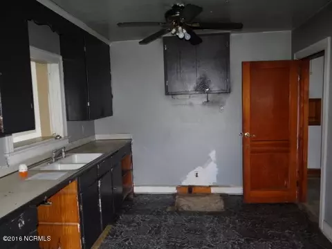 809 Corbett Ave N, Wilson, NC 27893 photo 3