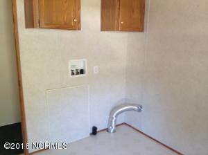 206 Meadow Ln E, Hubert, NC 28539 photo 9