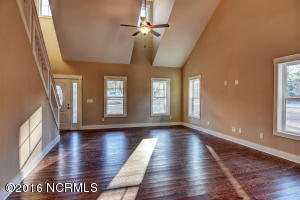 60 Sailview Ct, Hampstead, NC 28443 photo 14