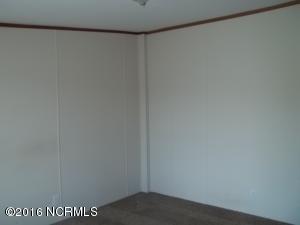 301 Michael Ct, Ayden, NC 28513 photo 9