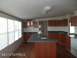 301 Michael Ct, Ayden, NC 28513 photo 4