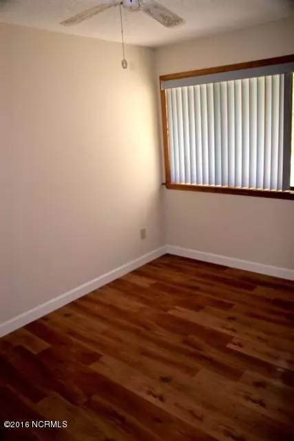 98 Red Bird Ln, Hampstead, NC 28443 photo 14