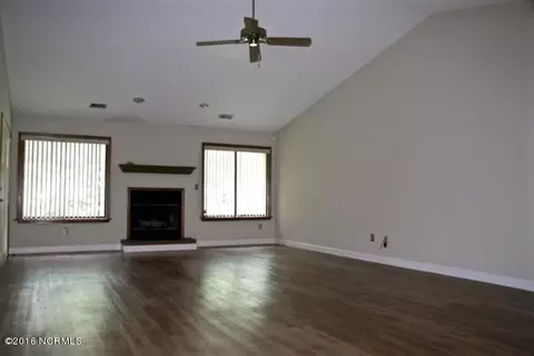 98 Red Bird Ln, Hampstead, NC 28443 photo 3
