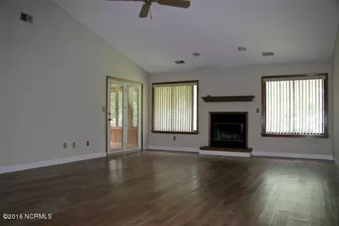 98 Red Bird Ln, Hampstead, NC 28443 photo 4